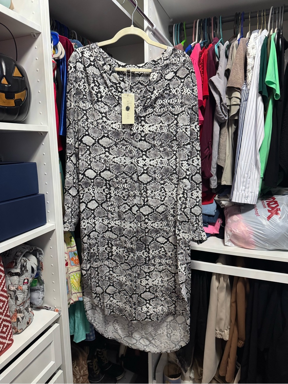Womens Black & White Snake Print Long Sleeve Dress